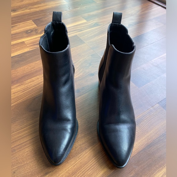 Cole Haan Grand Valor leather Chelsea Boot, black. Size 8.5. - Picture 4 of 8